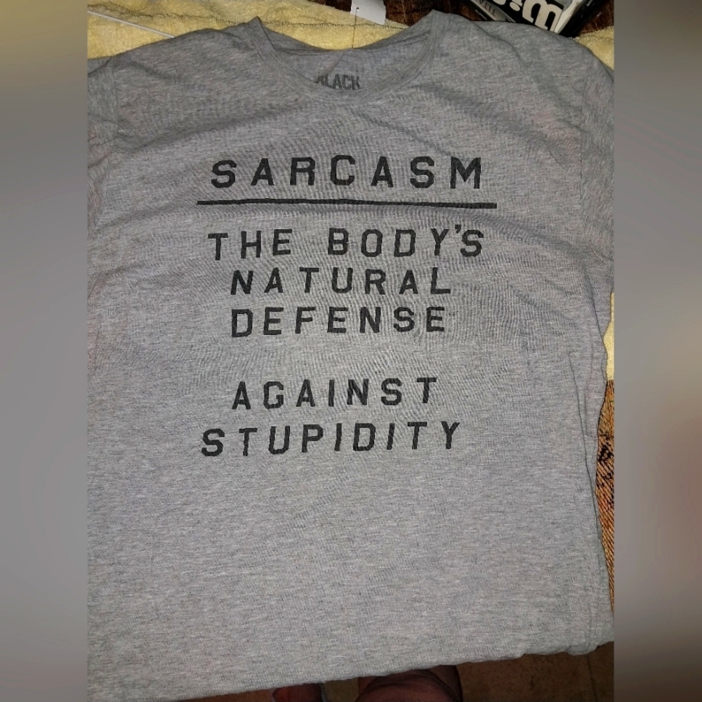 Gray Graphic T-Shirt Womans Medium